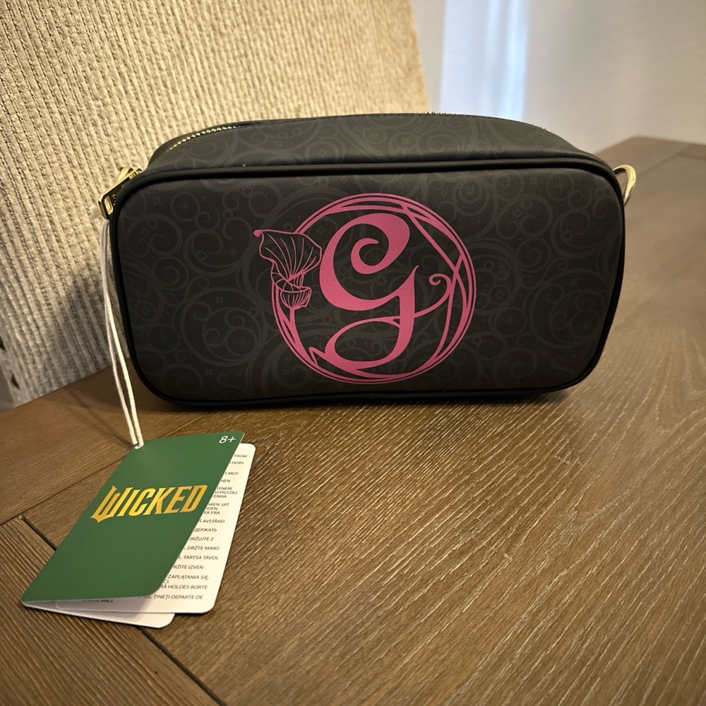 NWT Loungefly Universal Wicked Glinda & Elphaba Crossbody Bag - Picture 1 of 6